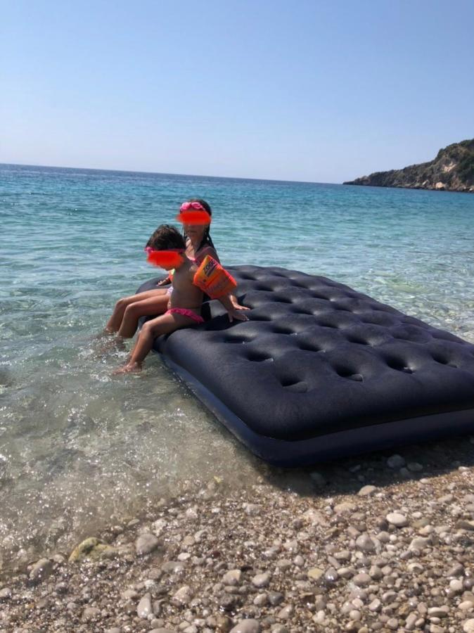 Vangjelis Hotel Himare Luaran gambar