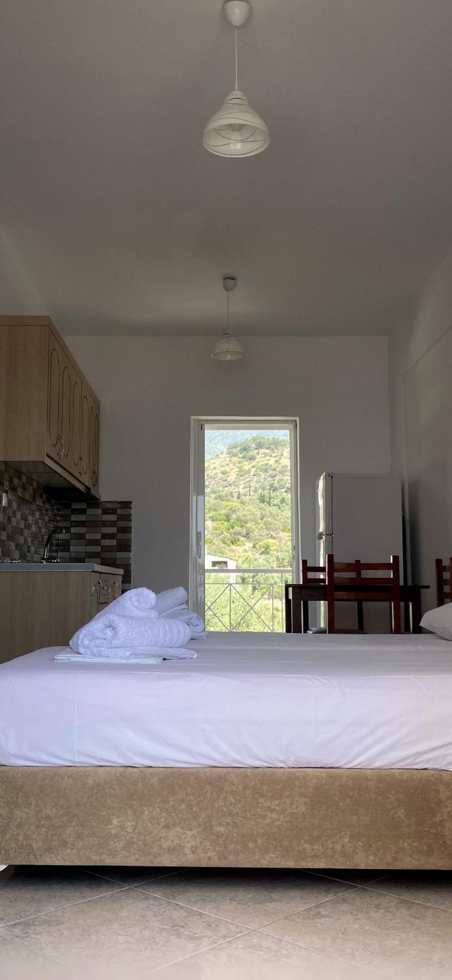 Vangjelis Hotel Himare Luaran gambar