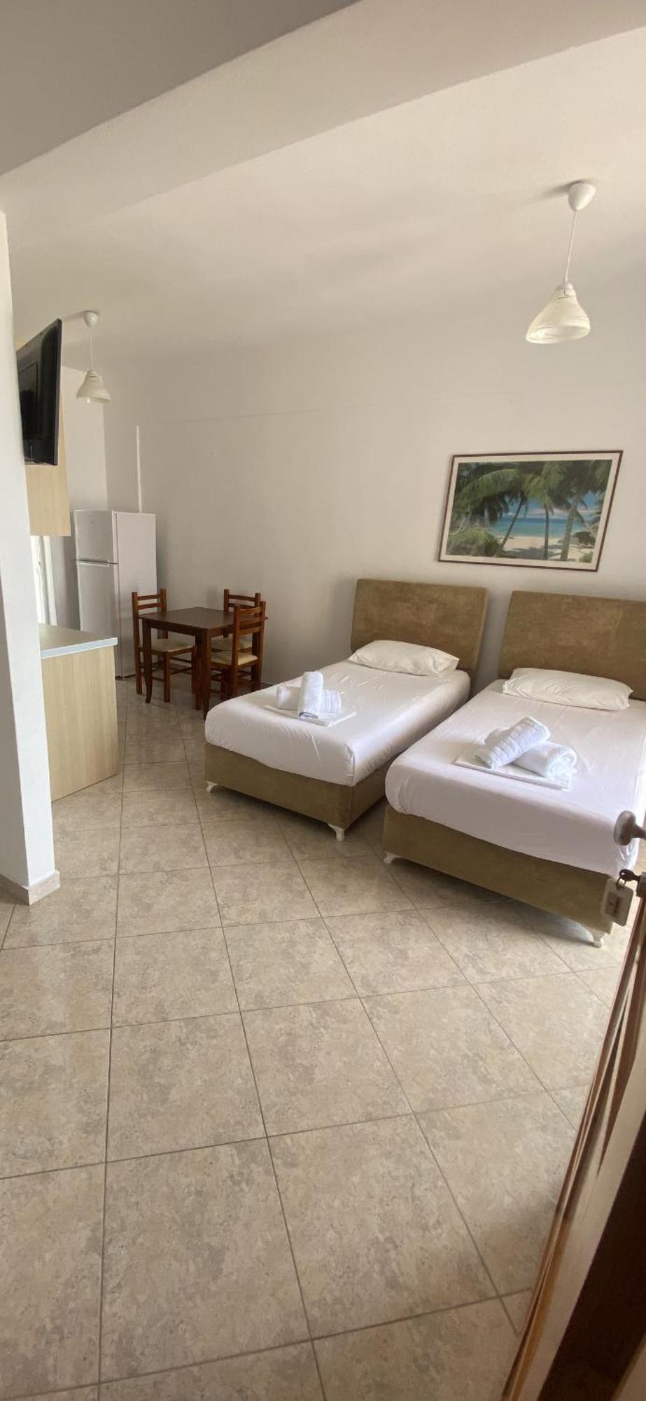 Vangjelis Hotel Himare Luaran gambar