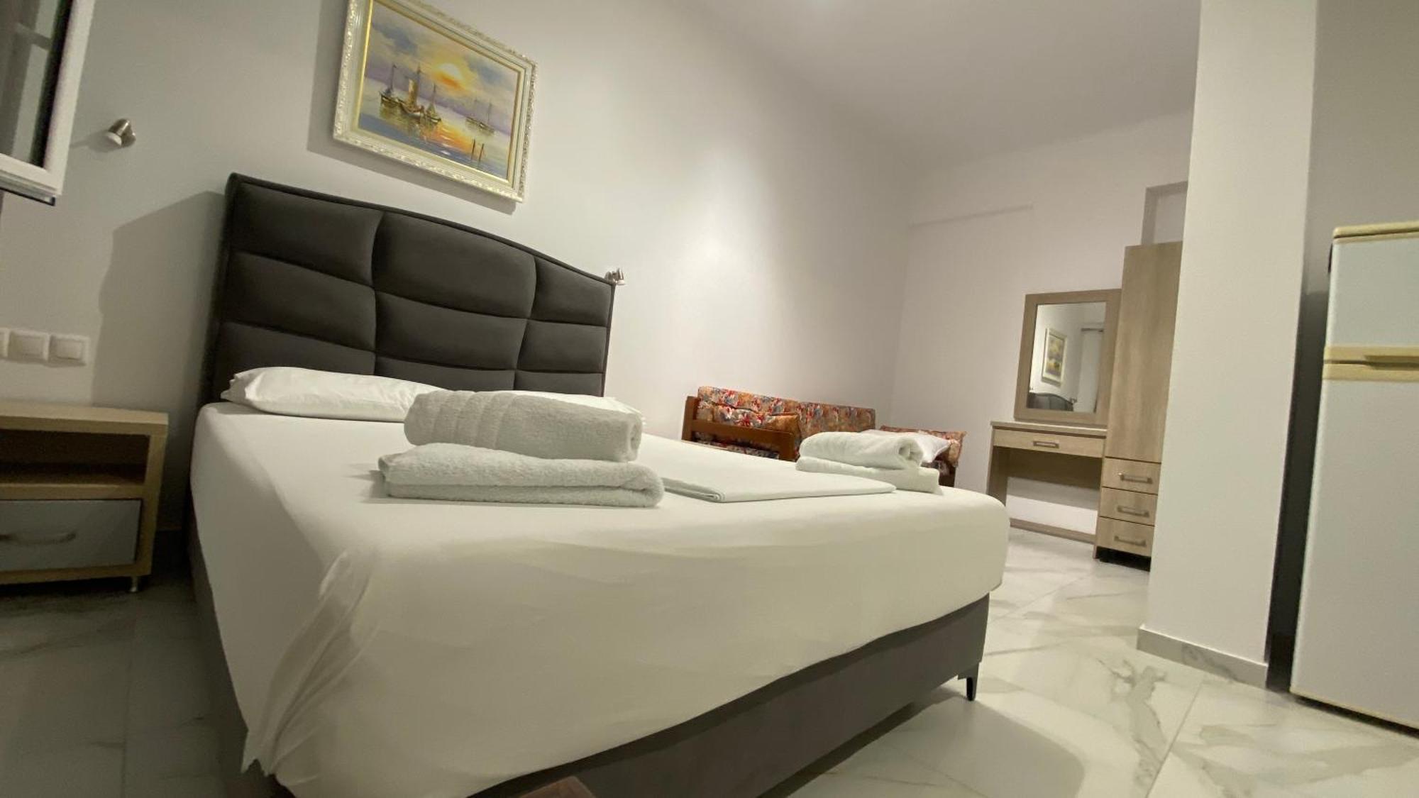 Vangjelis Hotel Himare Luaran gambar